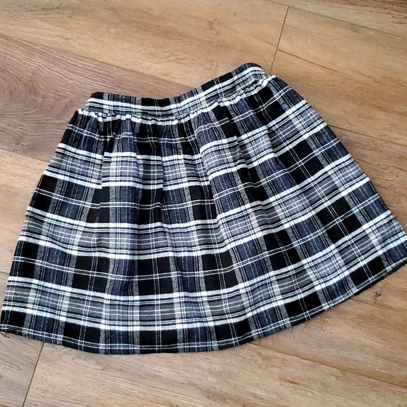 Plaid schoolgirl mini skirt. New. Size: 10yr - Picture 1 of 2